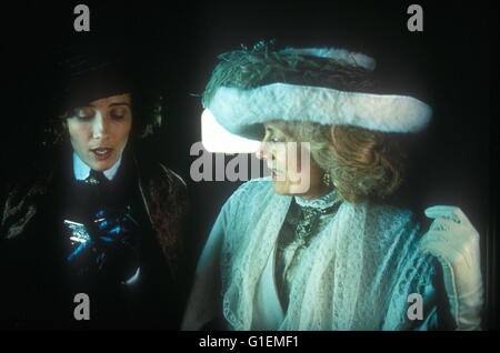 Wiedersehen in Howard's End / Emma Thompson / Vanessa Redgrave, Stock Photo