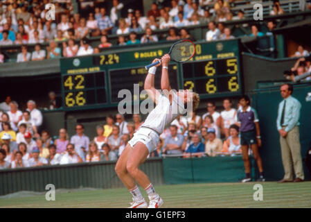 Der deutsche Tennisspieler Boris Becker, Deutschland 1980er Jahre. German tennis player Boris Becker, Germany 1980s. Stock Photo