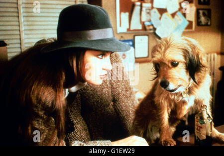 JANE SEYMOUR, OH HEAVENLY DOG, 1980 Stock Photo - Alamy