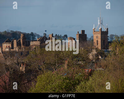 Linlithgow Palace and St Michaels church Stock Photo