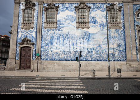 Portugal, city of Porto (Oporto), tiled wall of 18th century Carmo Church, panel of blue and white Portuguese azulejo tiles Stock Photo