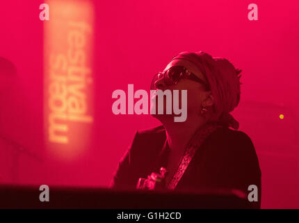 Moers, Germany. 14th May, 2016. American singer and guitarist Cassandra Wilson plays with the band Harriet Tubman at the Moers Festival in Moers, Germany, 14 May 2016. The long-standing festival for improvised music continues until Pentecost Monday. Photo: BERND THISSEN/dpa/Alamy Live News Stock Photo