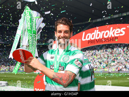 Celtic Park, Glasgow, Scotland. 15th May, 2016. Scottish Premier League. Celtic versus Motherwell. Charlie Mulgrew with the trophy © Action Plus Sports/Alamy Live News Stock Photo