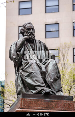 Henry Wadsworth Longfellow Statue, Connecticut Avenue and M Street NW, Washington DC Stock Photo