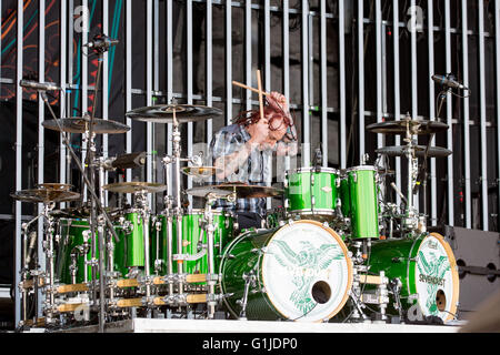 Somerset, Wisconsin, USA. 15th May, 2016. Drummer MORGAN ROSE of Sevendust performs live at Somerset Amphitheater during the Northern Invasion Music Festival in Somerset, Wisconsin © Daniel DeSlover/ZUMA Wire/Alamy Live News Stock Photo