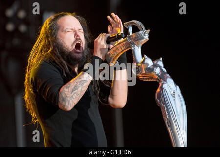 Somerset, Wisconsin, USA. 15th May, 2016. Singer JONATHAN DAVIS of Korn performs live at Somerset Amphitheater during the Northern Invasion Music Festival in Somerset, Wisconsin © Daniel DeSlover/ZUMA Wire/Alamy Live News Stock Photo