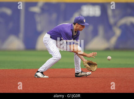 Baseball shortstop hi-res stock photography and images - Alamy