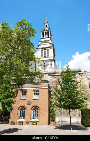 Vestry House With The Tower Of Christchurch Greyfriars Behind Newgate Street London UK Stock Photo