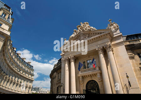 Bourse de Commerce building b.1767, originally a commodities trade center, now the Chamber of Commerce, Paris, France Stock Photo
