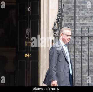 London, UK, 17th May 2016 ,Michael Gove, Justice Secretary,leaves 10 Downing Street Credit:  Ian Davidson/Alamy Live News Stock Photo