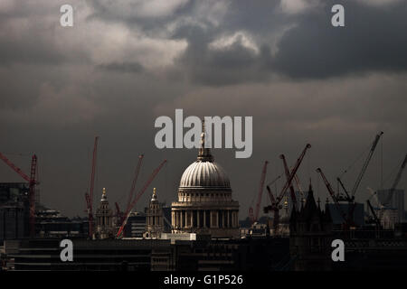 London, UK. 18th May, 2016. Dark afternoon light over central London including St. Paul’s Cathedral Credit:  Guy Corbishley/Alamy Live News Stock Photo
