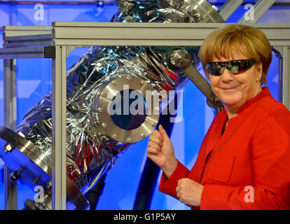 Cologne, Germany. 18th May, 2016. German Chancellor Angela Merkel visits the European Astronaut Centre (EAC) in Cologne on May 18, 2016. Credit:  dpa picture alliance/Alamy Live News Stock Photo