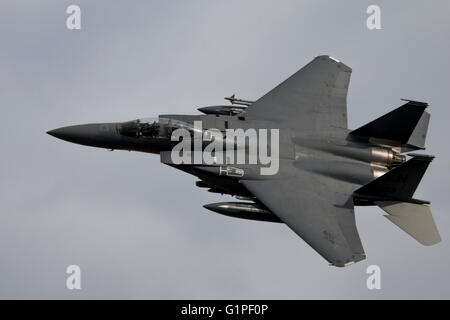 USAF F-15 Eagle in the Mach loop, Wales Stock Photo