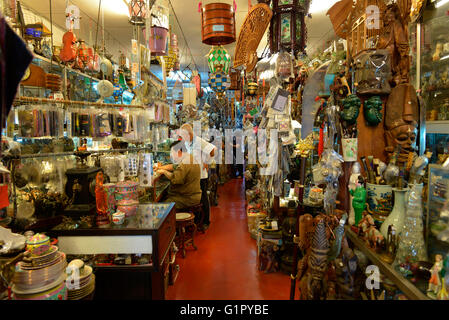 Antique shop, Jonker Street, Melaka, Malaysia Stock Photo - Alamy