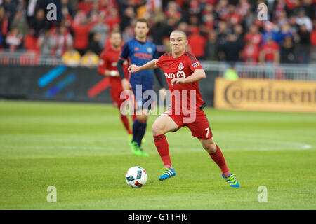 Toronto, Canada. 18th May, 2016. Will Johnson (7) of Toronto FC with the ball during the MLS regular season game between Toronto FC and New York City FC held at BMO Field in Toronto, Canada on May 18, 2016. Credit:  Cal Sport Media/Alamy Live News Stock Photo