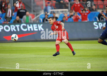 Toronto, Canada. 18th May, 2016. Sebastian Giovinco (10) of Toronto FC reacts during the MLS regular season game between Toronto FC and New York City FC held at BMO Field in Toronto, Canada on May 18, 2016. Credit:  Cal Sport Media/Alamy Live News Stock Photo
