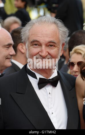 Cannes, France. 11th May, 2016. CANNES, FRANCE - MAY 18: Jacques Attali attend 'The Unknown Girl (La Fille Inconnue)' Premiere during the 69th annual Cannes Film Festival at the Palais des Festivals on May 18, 2016 in Cannes, France. © Frederick Injimbert/ZUMA Wire/Alamy Live News Stock Photo