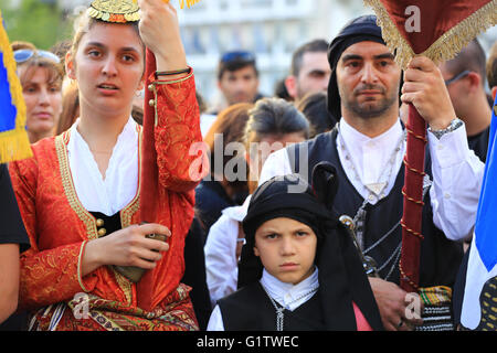 Athens, Greece. 19th May, 2016. Pontian Greeks gathered in Syntagma Square as part of Pontian Greek Genocide Remembrance day. © George Panagakis/Pacific Press/Alamy Live News Stock Photo