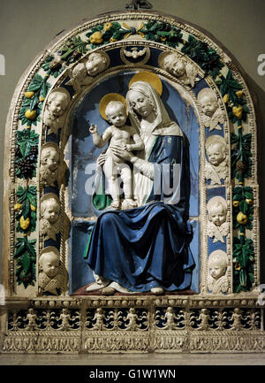 Workshop of Andrea della Robbia (1435-1525). Italian sculptor. Madonna and Child, early 1500s. Relief. Maiolica. The State Hermitage Museum. Saint Petersburg. Russia. Stock Photo