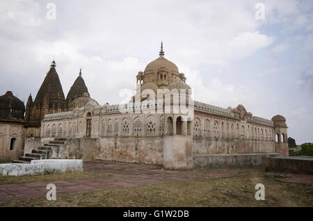 Exterior view of chhatris of Datia Kings, Datia had formerly been a state in the Bundelkhand region founded in 1626, Datia, Madhya Pradesh Stock Photo