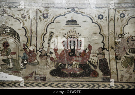 Painting of Lord Ganesha and other mythological paintings on the ceiling of the Lakshmi Narayan Temple, Orchha, Madhya Pradesh, Stock Photo