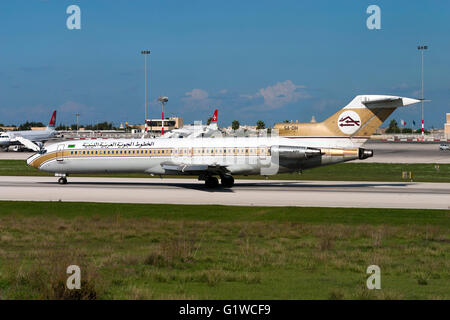 Libyan Arab Airlines Boeing 727-2L5/Adv landing runway 32, arriving from Tripoli. Stock Photo