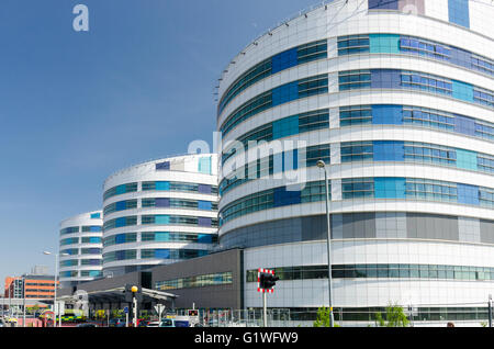 The modern Queen Elizabeth Hospital in Birmingham Stock Photo