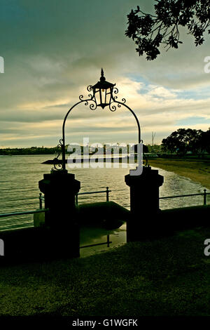 QUAYSIDE DEVONPORT LOOKING TOWARDS AUCKLAND NEW ZEALAND Stock Photo