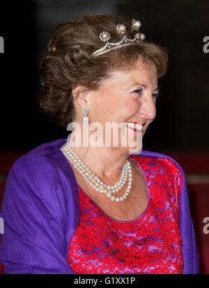 Amsterdam, The Netherlands. 19th May, 2016. King Willem-Alexander and Queen Maxima of The Netherlands attend the gala dinner for the Corps Diplomatique at the Royal Palace in Amsterdam, The Netherlands, 19 May 2016. Photo: Patrick van Katwijk - NO WIRE SERVICE -/dpa/Alamy Live News Stock Photo