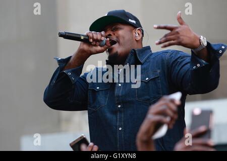 Sheek Louch arriving for the Jordan Celebrates Derek Jeter Party