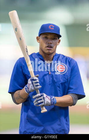 Milwaukee, WI, USA. 18th May, 2016. Chicago Cubs shortstop Addison Russell #27 before the Major League Baseball game between the Milwaukee Brewers and the Chicago Cubs at Miller Park in Milwaukee, WI. John Fisher/CSM/Alamy Live News Stock Photo