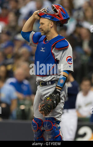 Milwaukee, WI, USA. 18th May, 2016. Chicago Cubs catcher David Ross #3  during the Major League Baseball game between the Milwaukee Brewers and the  Chicago Cubs at Miller Park in Milwaukee, WI.