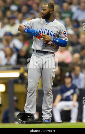 Milwaukee, WI, USA. 18th May, 2016. Chicago Cubs right fielder Jason Heyward #22 during the Major League Baseball game between the Milwaukee Brewers and the Chicago Cubs at Miller Park in Milwaukee, WI. John Fisher/CSM/Alamy Live News Stock Photo