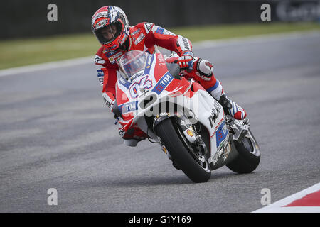 Scarperia, Italy. 20th May, 2016. ANDREA DOVIZIOSO of Italy and Ducati Team rides during Free Practice of the MotoGp of Italy at Mugello Circuit in Scarperia, Italy. Credit:  James Gasperotti/ZUMA Wire/Alamy Live News Stock Photo