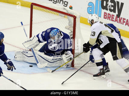 Tampa, Florida, USA. 20th May, 2016. DOUGLAS R. CLIFFORD | Times.Tampa Bay Lightning goalie Andrei Vasilevskiy (88) looks at the puck as Pittsburgh Penguins center Nick Bonino (13) attempts to reach it during the first period in Game 4 of the Eastern Conference Final Friday, May 20, 2016 in Tampa. © Douglas R. Clifford/Tampa Bay Times/ZUMA Wire/Alamy Live News Stock Photo