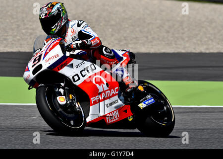 Mugello Circuit, Tuscany, Italy. 21st May, 2016. MotoGP. TIM Italian Grand Prix Qualifying. Danilo Petrucci (OCTO Pramac) during the qualifying sessions. Credit:  Action Plus Sports/Alamy Live News Stock Photo