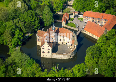Aerial view, Vischering Castle Museum, moated castle, moat, Lüdinghausen, Münsterland countryside, North Rhine Westphalia, Stock Photo
