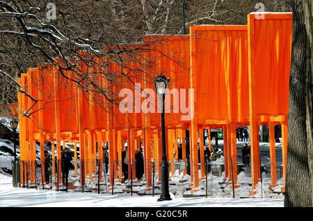 New York City  Orange fabric panels hang from Christo's public art installation The Gates in Central Park Stock Photo