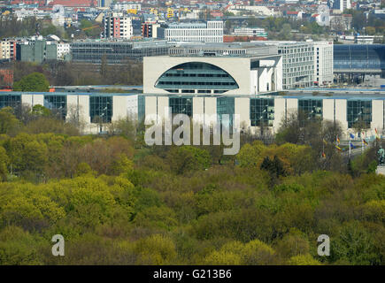 Berlin, Germany. 21st Apr, 2016. Green trees illuminated by the sun in front of the Federal Chancellery in Berlin, Germany, 21 April 2016. Photo: PAUL ZINKEN/dpa/Alamy Live News Stock Photo
