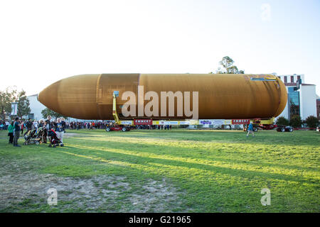 Los Angeles, USA. 21st May, 2016.  The Space Shuttle Endeavor's External Fuel Tank ET94 completed its journey today from the NASA Michoud Assembly Facility in Louisiana to the California Science Center in Exposition Park in Los Angeles, California, USA.  Credit:  Sheri Determan / Alamy Live News Stock Photo