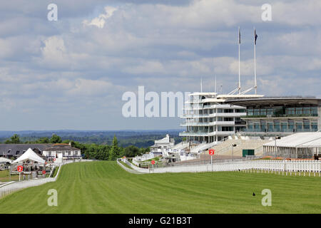 Epsom Downs, Surrey, England, UK. 22nd May 2016. A fine day in Surrey where preparations are underway for the Derby Festival at Epsom Downs. The world famous horse race takes place on Saturday 4th June and already the course is looking immaculate. The drop and slope to the left rail clearly visible looking down the finishing straight. Credit:  Julia Gavin UK/Alamy Live News