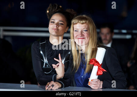 Cannes, France. 22nd May, 2016. Director Andrea Arnold (R), Jury Prize Award winner for her film 'American Honey', reacts with actress Sasha Lane during a photocall after the closing ceremony of the 69th Cannes Film Festival in Cannes, France, May 22, 2016. Credit:  Jin Yu/Xinhua/Alamy Live News Stock Photo