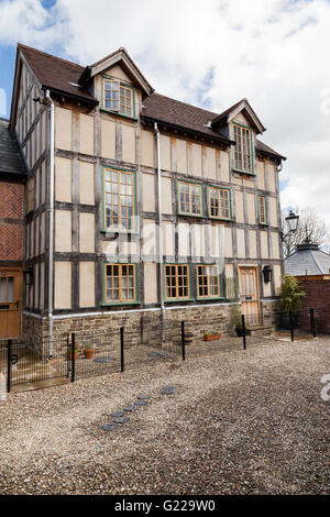 Old timber framed house off the main Broad Street, Ludlow, Shropshire, England, UK Stock Photo