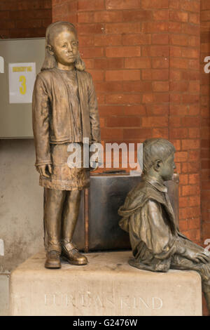 England London Jewish East End Kindertransport, child refugee by train from nazi persecution Flor Kent Liverpool St. Station Stock Photo