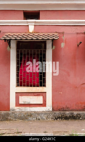 Portuguese style windows on an old building in Fontainhas, Panaji (Panjim), Goa, India Stock Photo