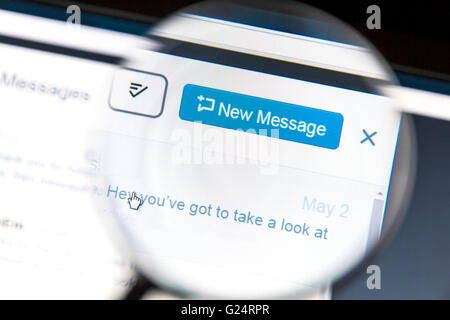 Twitter new message view on a computer screen Twitter is a free social networking and microb Stock Photo