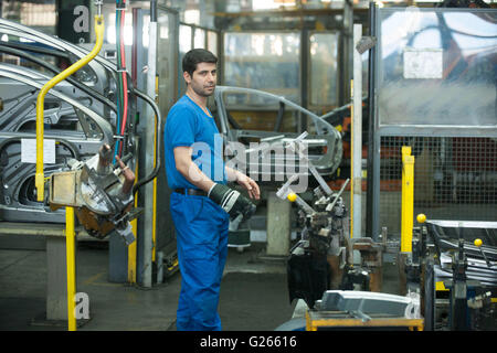 View of the Iranian car manufactory 'Khodro Industrial Grou' in Teheran, Iran, 14 May 2016. The manufactory has a licence for producing the Peugeot 206. PHOTO: ARNULF STOFFEL/dpa - NO WIRE SERVICE - Stock Photo