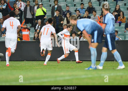 Allianz Stadium, Sydney, Australia. 25th May, 2016. AFC Champions League. Round of 16 game 2. Sydney v Shandong Luneng. Sandong midfielder Walter Montillo celebrates his equaliser. Credit:  Action Plus Sports/Alamy Live News Stock Photo
