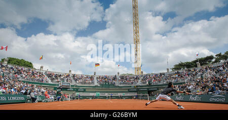 Stade Roland Garros, Paris, France. 25th May, 2016. Roland Garros French Open Tennis Day Four. General view of Kei Nishikori (5)(JPN) in action on Court 1 Credit:  Action Plus Sports/Alamy Live News Stock Photo