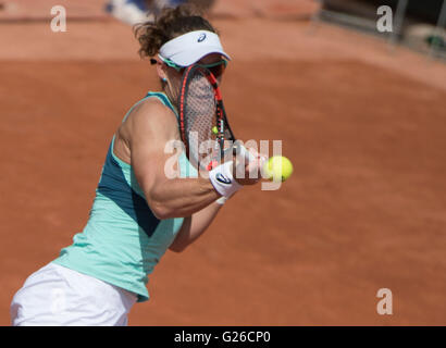 Paris. 25th May, 2016. Samantha Stosur (AUS) defeated Shuai Zhang (CHN) 6-3 in the first set at Roland Garros being played at Stade Roland Garros in Paris, . ©Leslie Billman/Tennisclix Credit:  csm/Alamy Live News Stock Photo